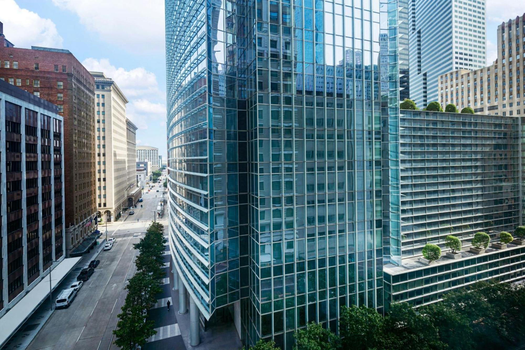 Jw Marriott Houston Downtown Hotel Exterior photo